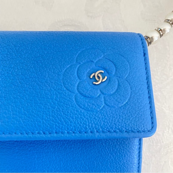 CHANEL Blue Camellia Wallet - Picture 5 of 15